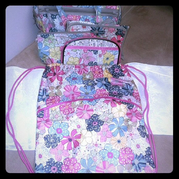 thirtyone Bags Crossbody Travel Organizer Cosmetic Bag Wallet